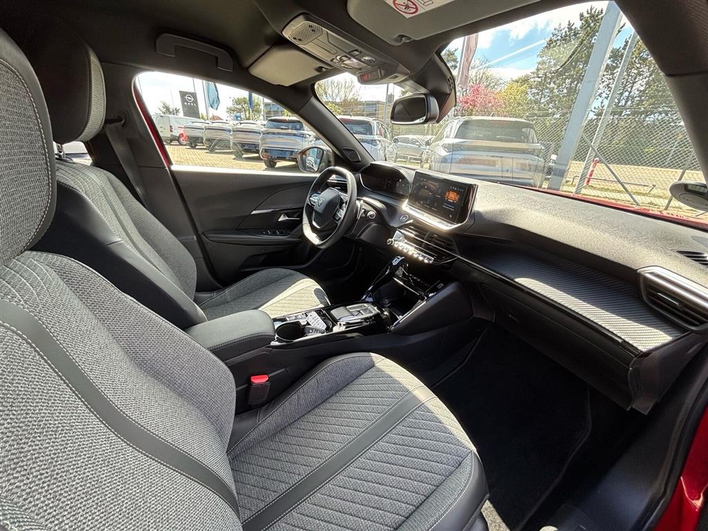 Peugeot 2008 1,2 PureTech Allure EAT8 130HK 5d 8g Aut. - Image 9
