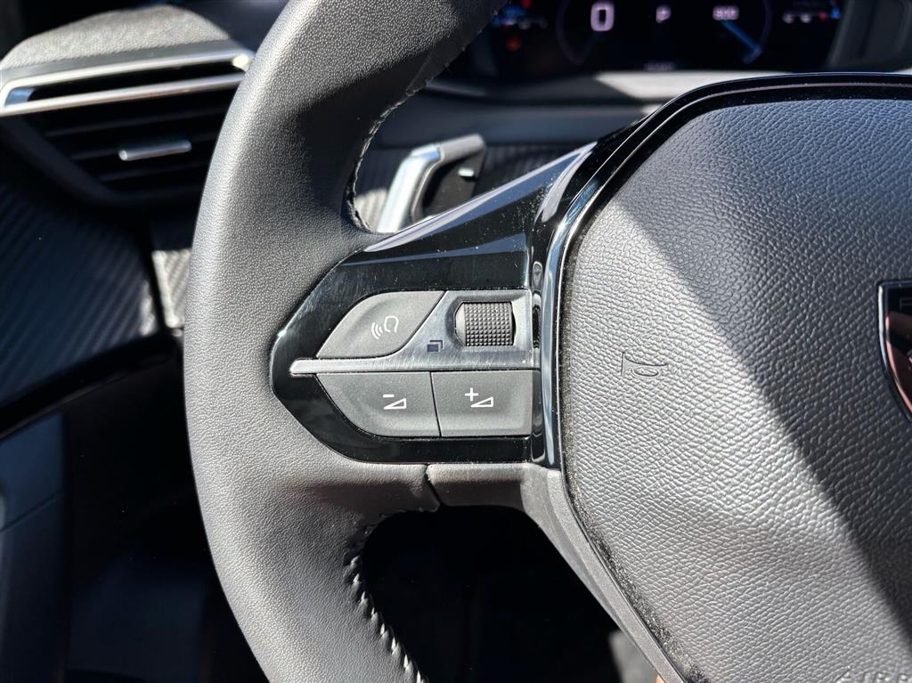 Peugeot 2008 1,2 PureTech Allure EAT8 130HK 5d 8g Aut. - Image 19