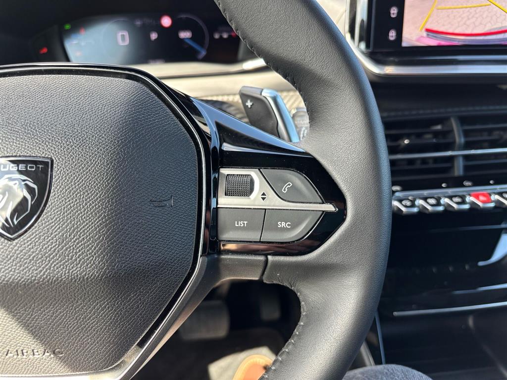 Peugeot 2008 1,2 PureTech Allure EAT8 130HK 5d 8g Aut. - Image 20