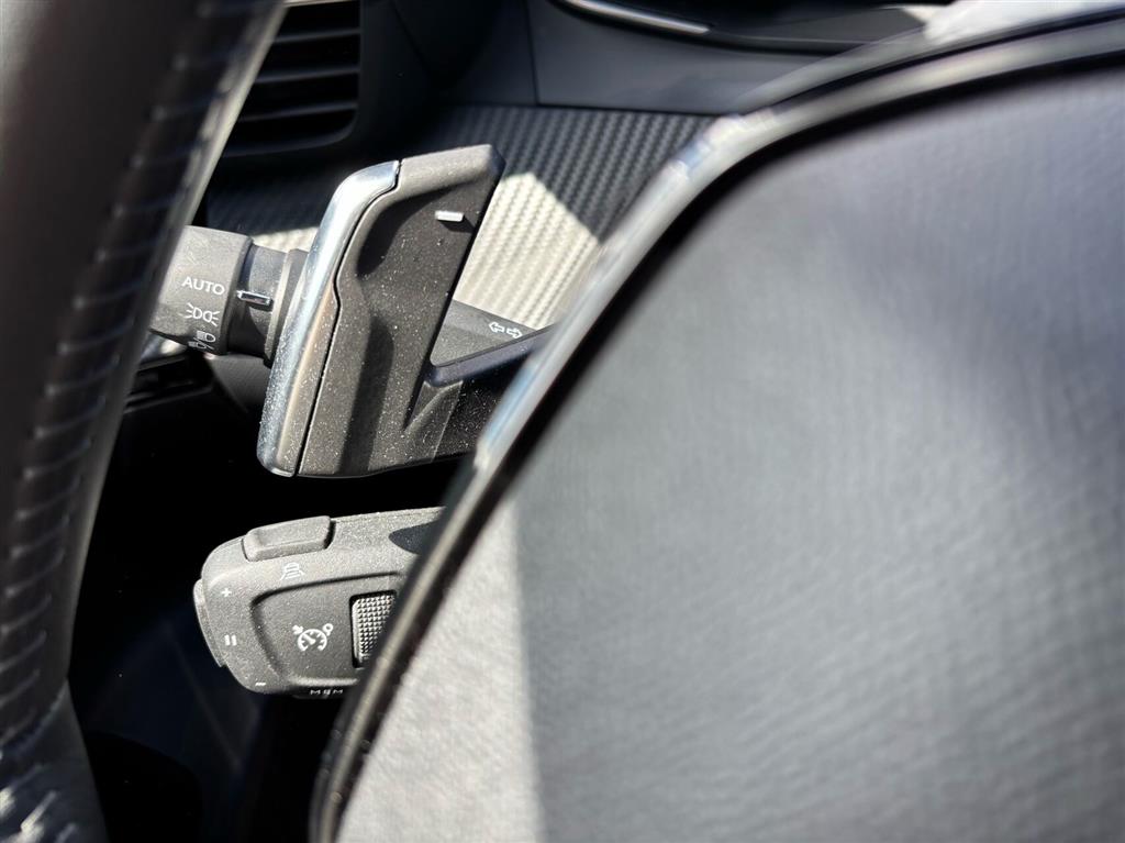 Peugeot 2008 1,2 PureTech Allure EAT8 130HK 5d 8g Aut. - Image 21