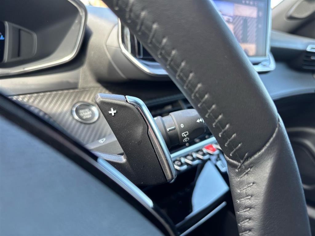 Peugeot 2008 1,2 PureTech Allure EAT8 130HK 5d 8g Aut. - Image 22