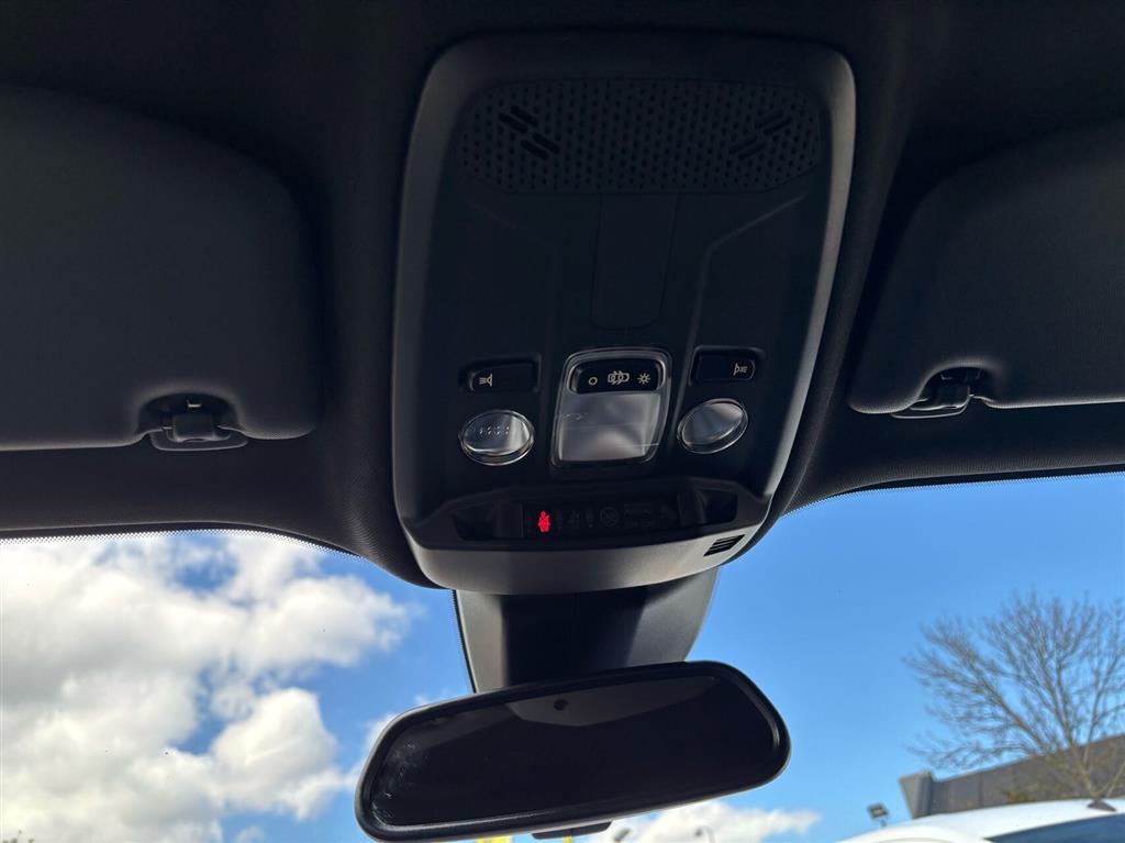 Peugeot 2008 1,2 PureTech Allure EAT8 130HK 5d 8g Aut. - Image 23