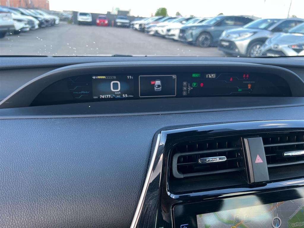 Toyota Prius Plug-in 1,8 Plugin-hybrid H3 122HK 5d Aut. - Image 11