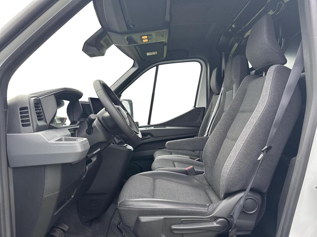 Renault Master T33 L2H2 2,0 DCI 130HK Van 6g - Image 4