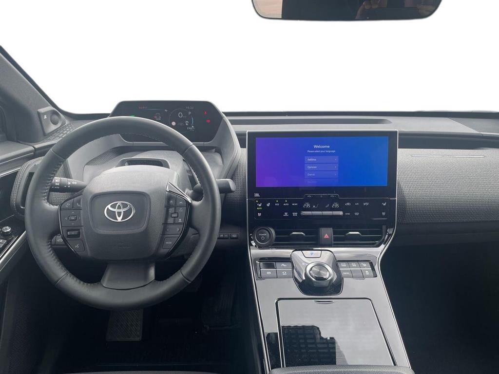 Toyota BZ4X EL Executive Premium 204HK 5d Aut. - Image 8