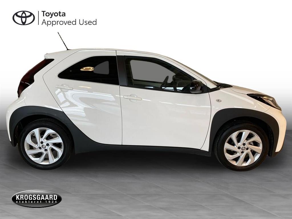 Toyota Aygo X 1.0 benzin (72 hk) Active - Image 8