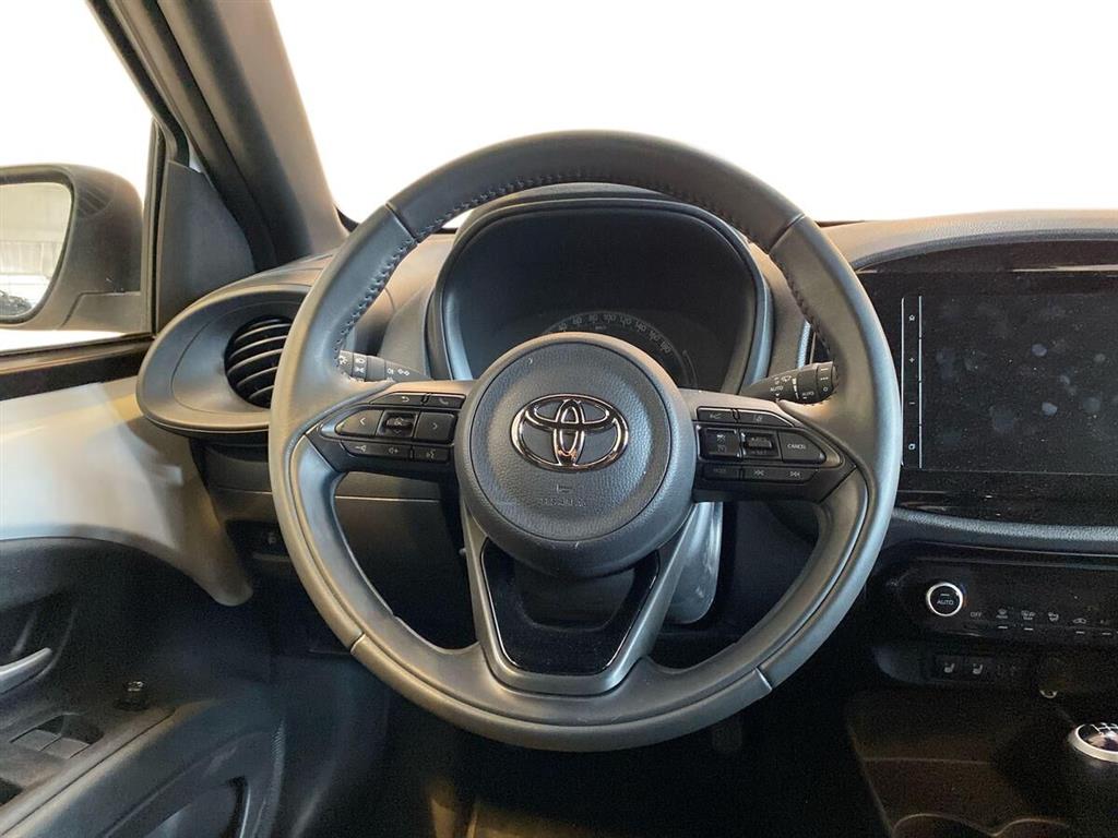 Toyota Aygo X 1.0 benzin (72 hk) Active - Image 11