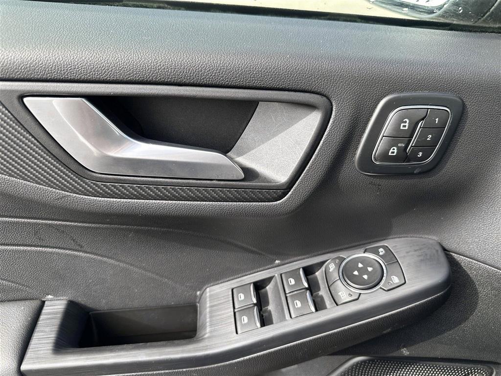 Ford Kuga 2,5 Plugin-hybrid ST-Line X CVT 243HK 5d Aut. - Image 9