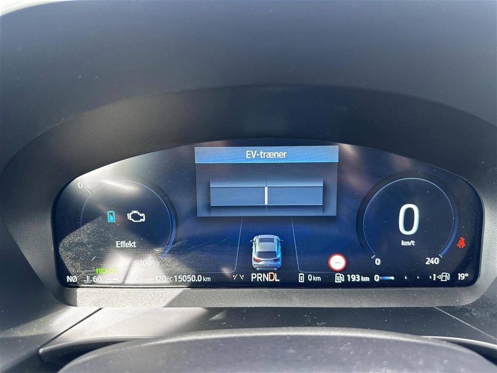 Ford Kuga 2,5 Plugin-hybrid ST-Line X CVT 243HK 5d Aut. - Image 10