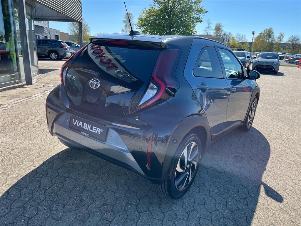 Toyota Aygo X 1,0 VVT-I Pulse 72HK 5d - Image 3