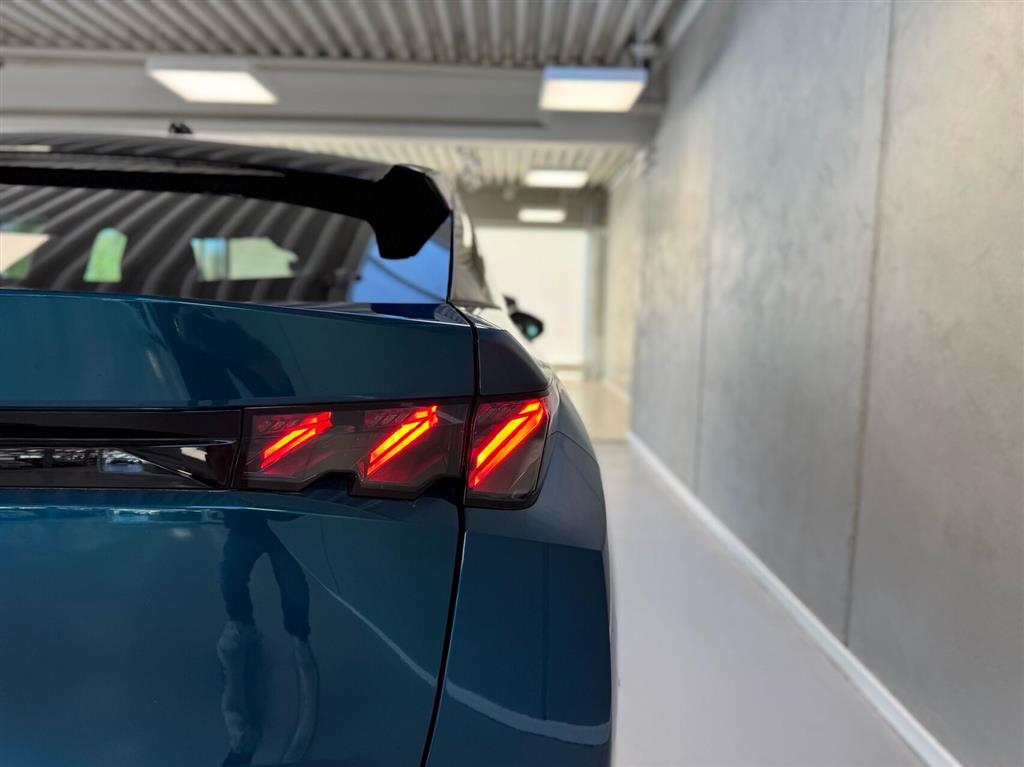 Peugeot e-3008 EL GT Pack 210HK 5d Aut. - Image 10
