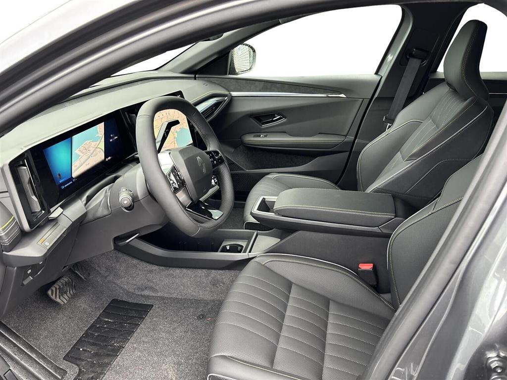 Renault Mégane E-TECH Iconic 220HK 5d Aut. - Image 4