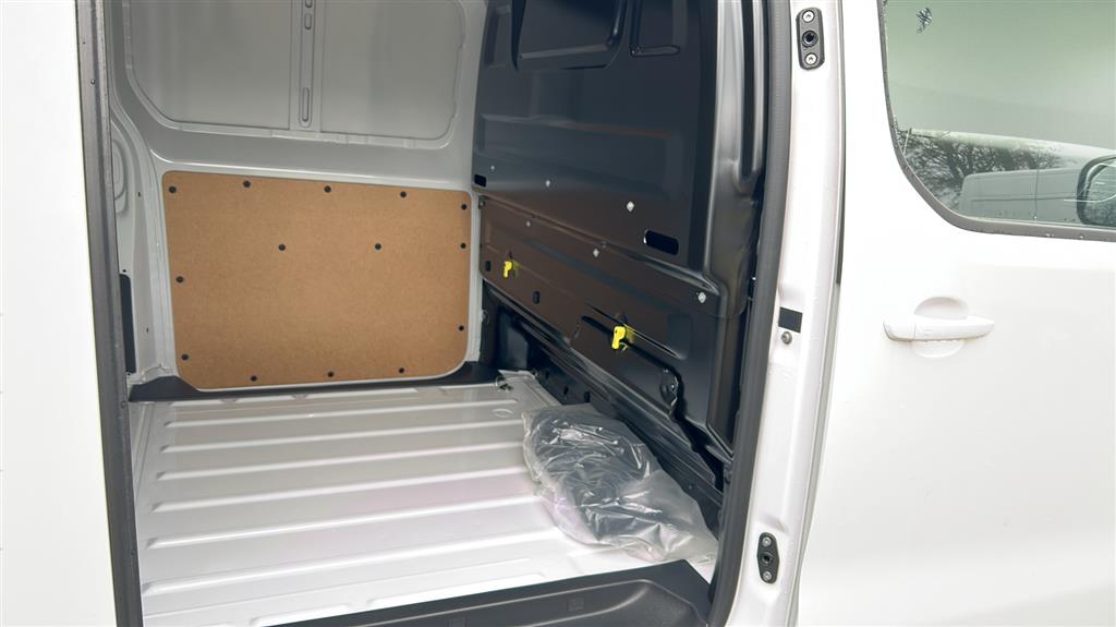 Peugeot Expert L2 2,0 BlueHDi Premium 144HK Van 6g - Image 7