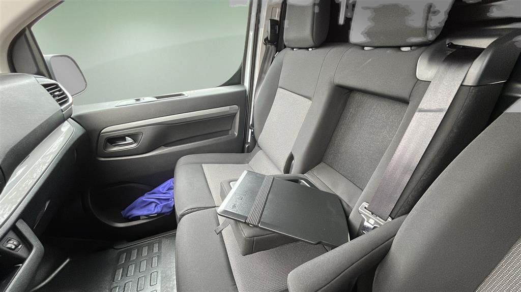 Peugeot Expert L2 2,0 BlueHDi Premium 144HK Van 6g - Image 19