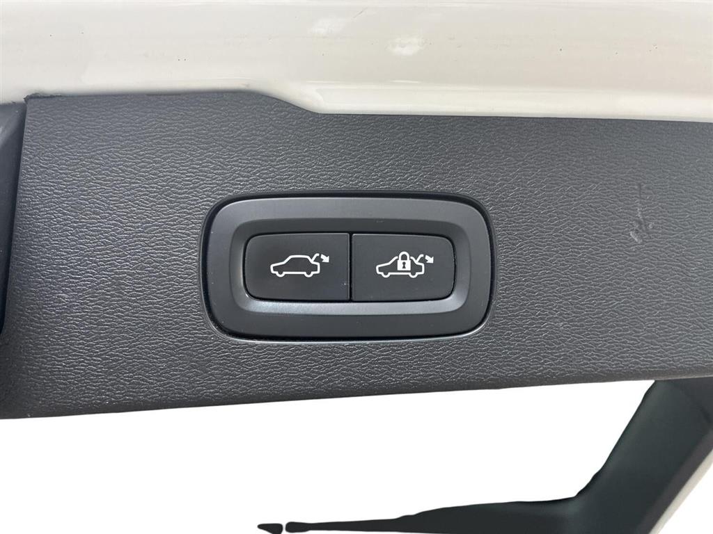 Volvo V60 2,0 T6 Recharge Plugin-hybrid R-design 340HK Stc 8g Aut. - Image 17