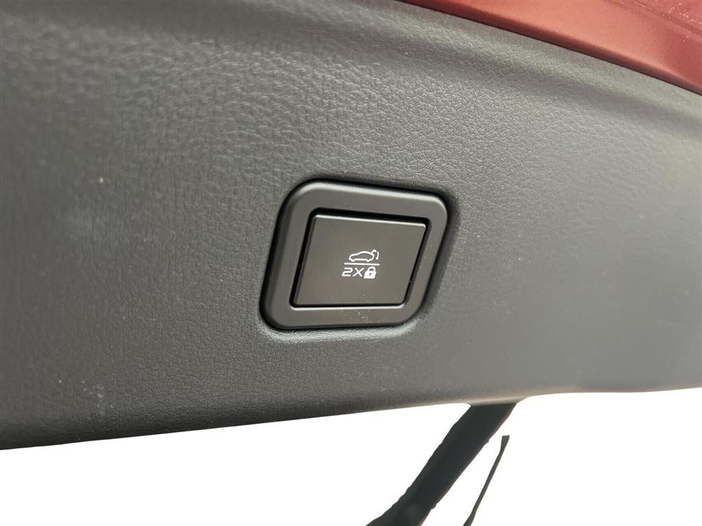 Mazda 6e EL Takumi 258HK 5d Aut. - Image 8