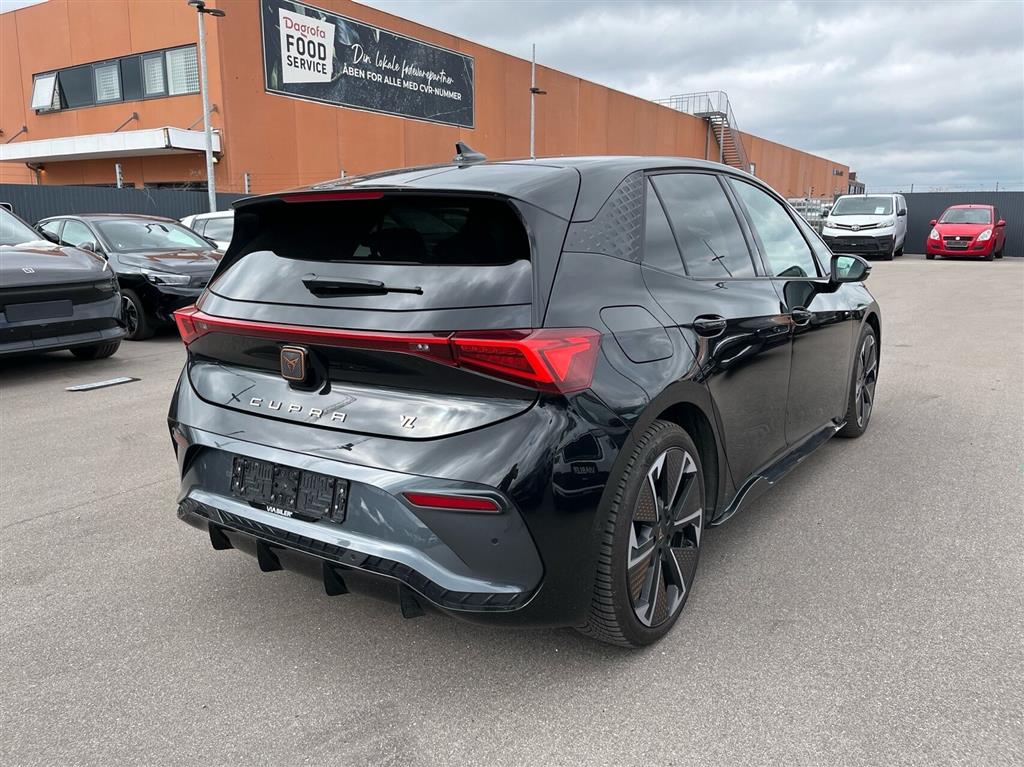 Cupra Born EL VZ 326HK 5d Aut. - Image 4