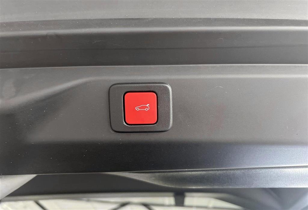 Peugeot e-3008 EL GT Pack 210HK 5d Aut. - Image 10
