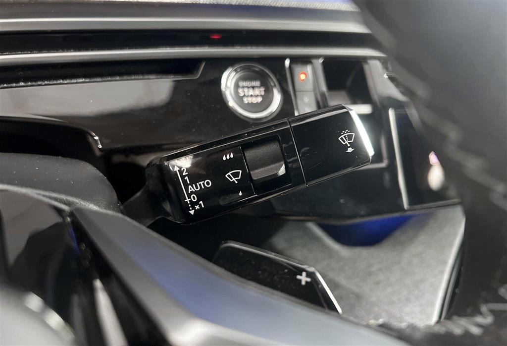 Peugeot e-3008 EL GT Pack 210HK 5d Aut. - Image 17