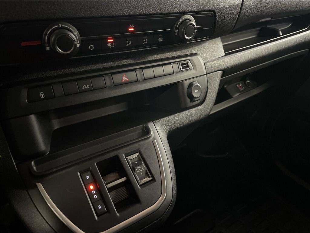 Peugeot e-Expert L2 EL Premium 136HK Van Aut. - Image 27