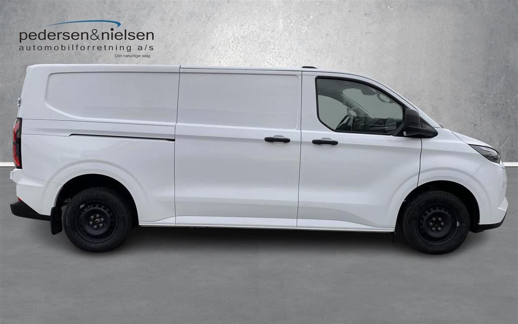 Ford E-Transit Custom 340 L2H1 EL Trend 218HK Van Aut. - Image 6