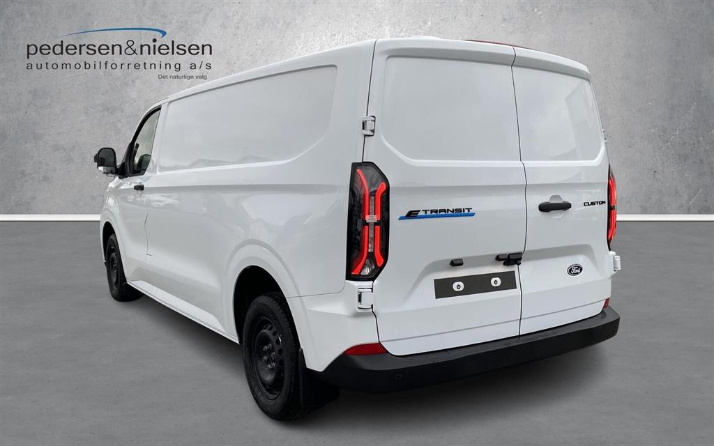 Ford E-Transit Custom 340 L2H1 EL Trend 218HK Van Aut. - Image 3