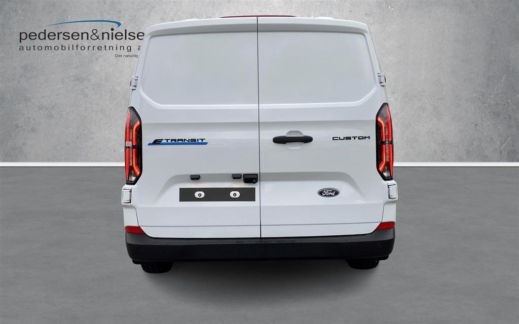 Ford E-Transit Custom 340 L2H1 EL Trend 218HK Van Aut. - Image 4