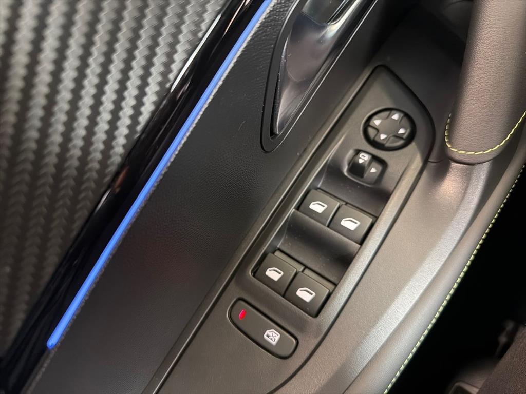 Peugeot e-2008 EL GT Sky 156HK 5d Aut. - Image 17