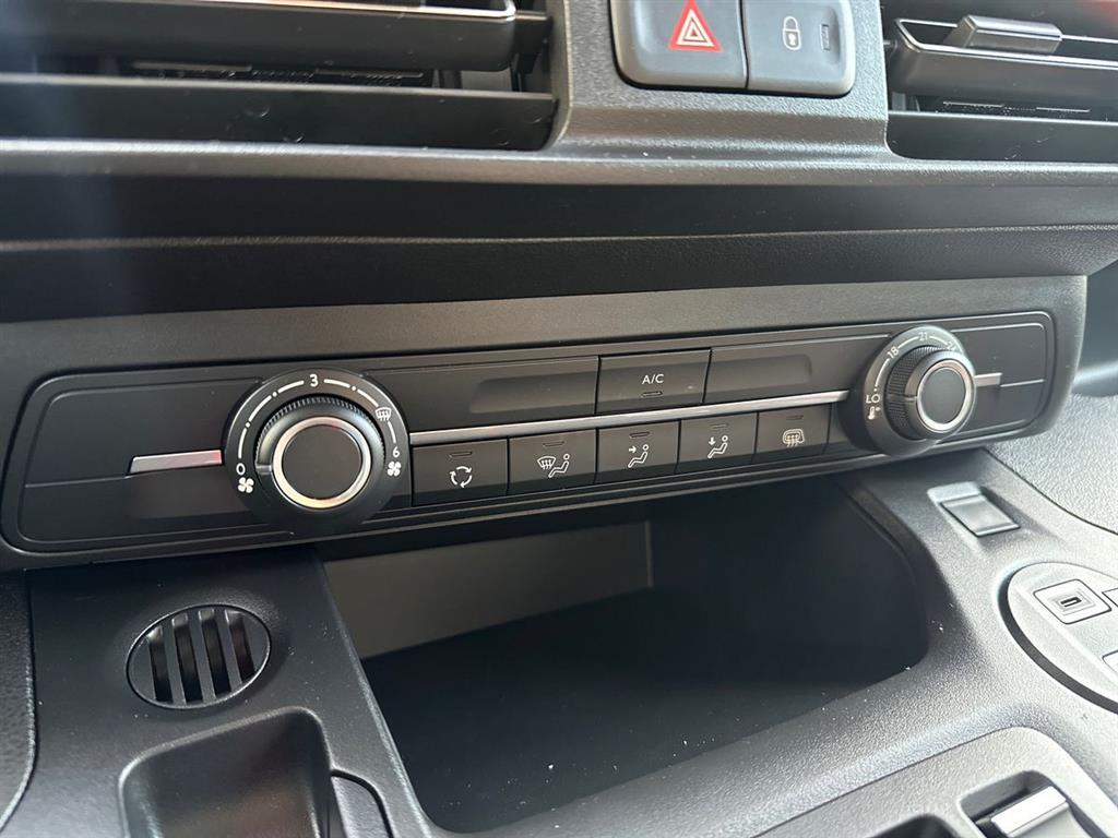 Citroën Berlingo L1V1 1,5 Blue HDi Masterline 130HK 8g Aut. - Image 15
