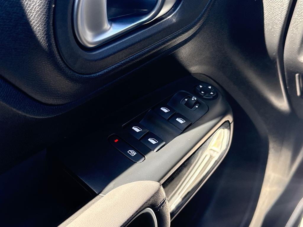 Citroën C5 Aircross 1,6 Plugin-hybrid Shine Sport EAT8 225HK 5d 8g Aut. - Image 18
