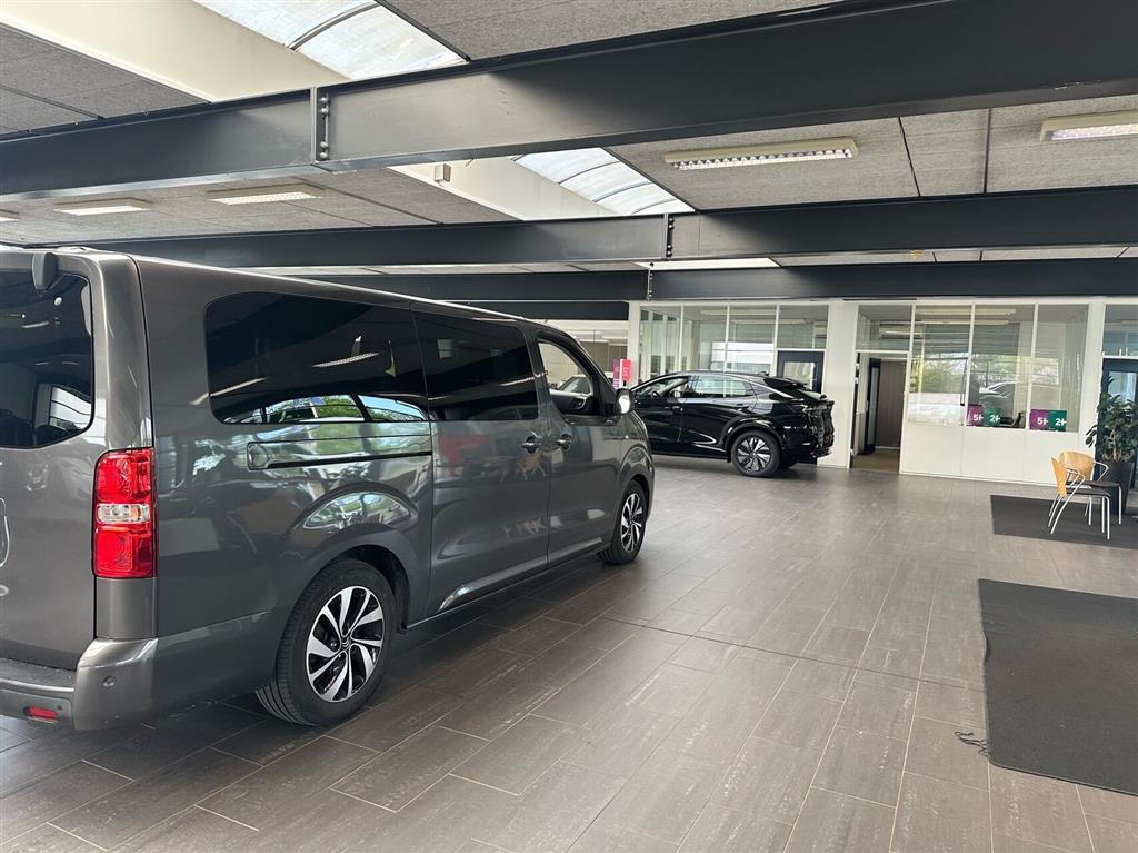Citroën e-Spacetourer L3 EL Business Lounge 136HK Aut. - Image 2