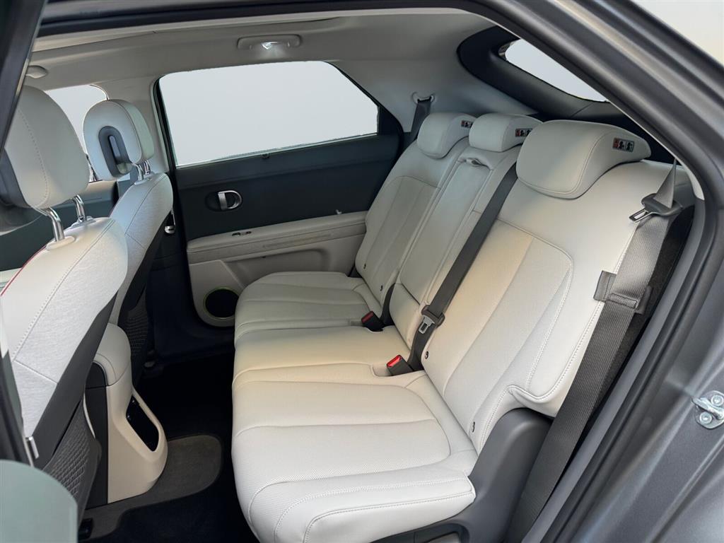 Hyundai Ioniq 5 Electric 77,4 kWh Ultimate 4WD 325HK 5d Aut. - Image 14