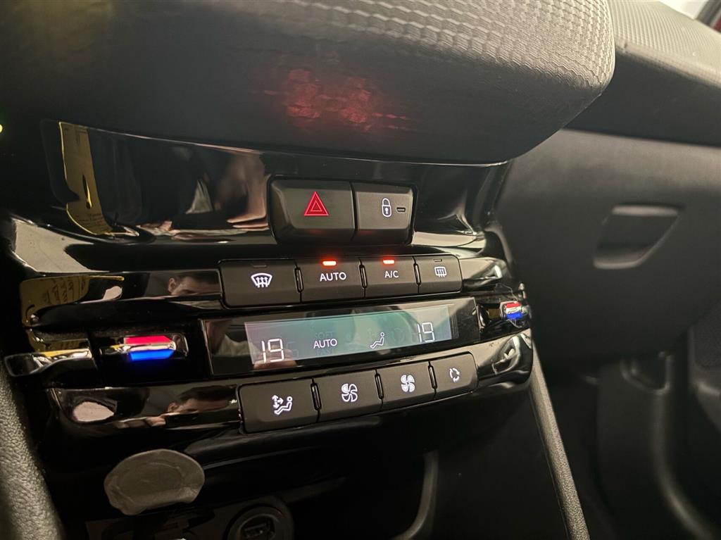 Peugeot 2008 1,2 PureTech Exclusive Plus 130HK 5d 6g - Image 16