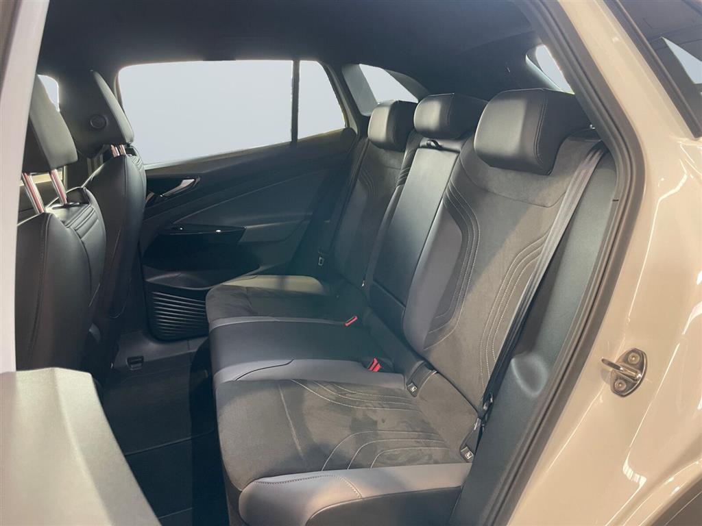 VW ID.4 EL Pro Performance 204HK 5d Aut. - Image 14