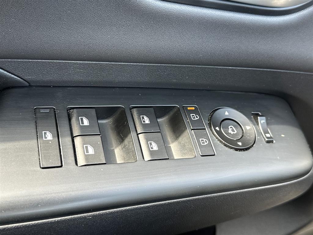 Hyundai Kona Electric 65,4 kWh Essential Long Range 217HK 5d Aut. - Image 6