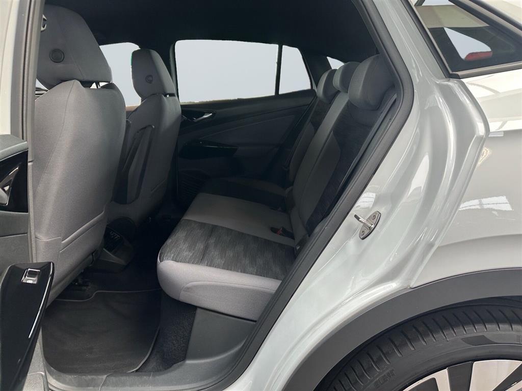 VW ID.5 EL Pro Performance 204HK 5d Aut. - Image 13