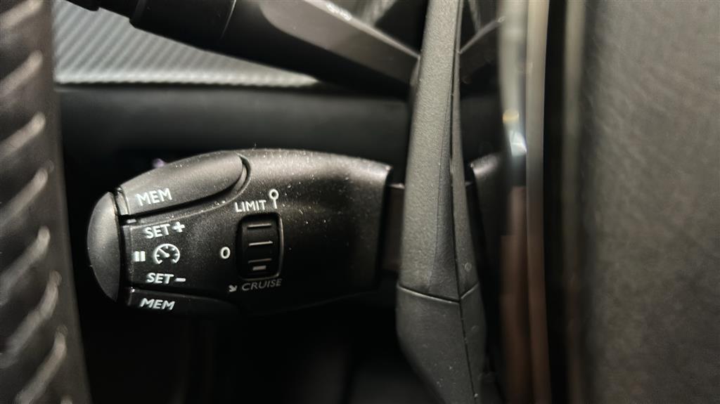 Peugeot e-2008 EL Allure 136HK 5d Aut. - Image 19