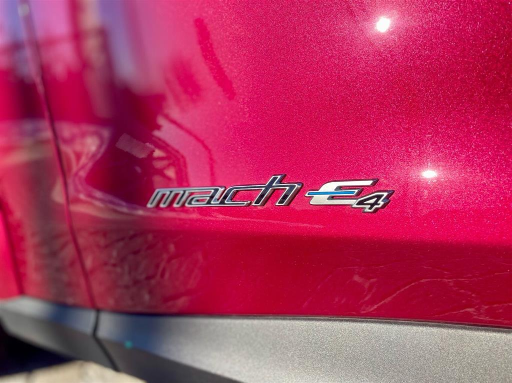 Ford Mustang Mach-E EL UR Premium AWD 375HK 5d Aut. - Image 4