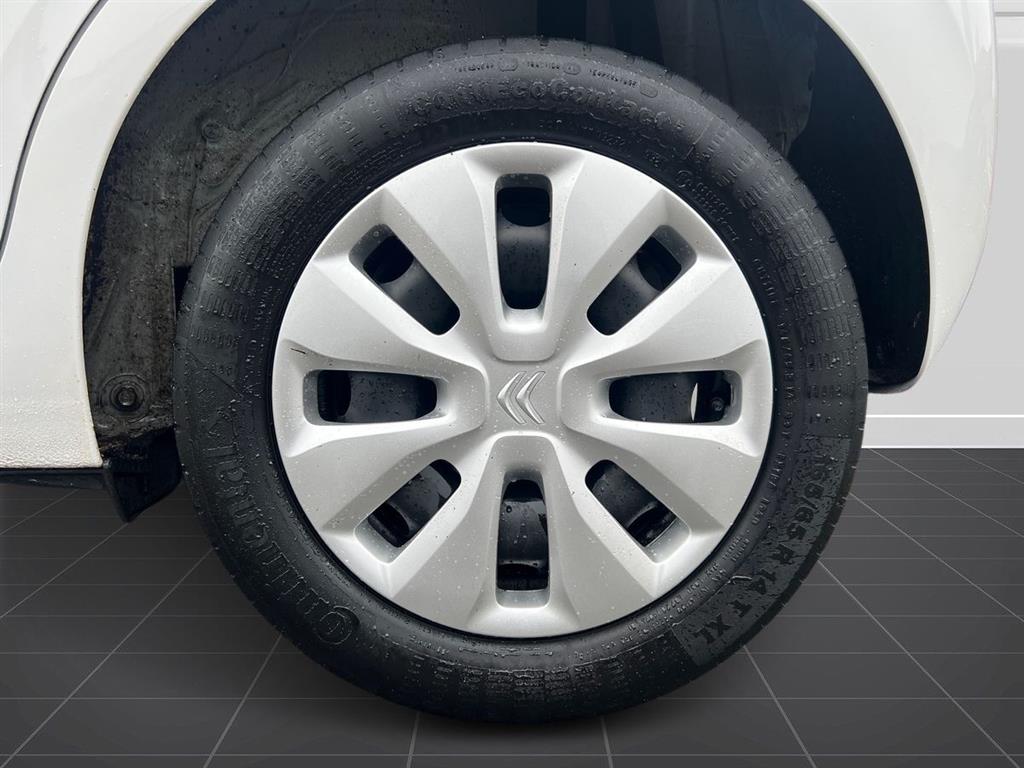Citroën C1 1,0 VTi Le Mans 72HK 5d - Image 6