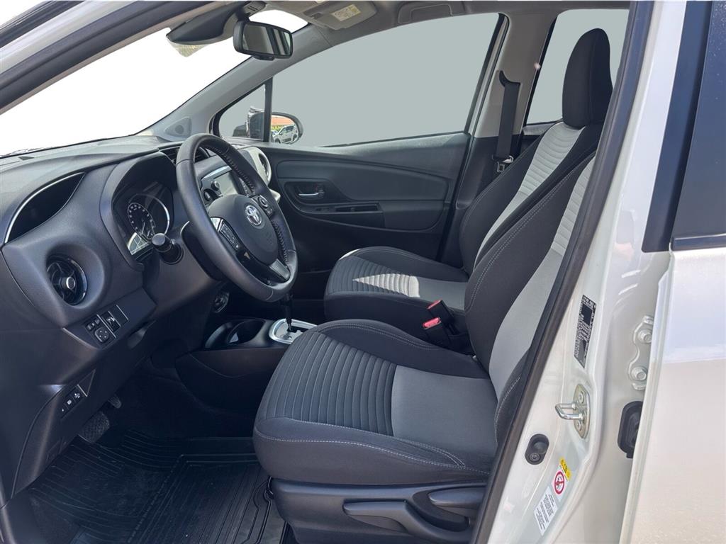 Toyota Yaris 1,5 Hybrid H3 Premiumpakke E-CVT 100HK 5d Trinl. Gear - Image 11