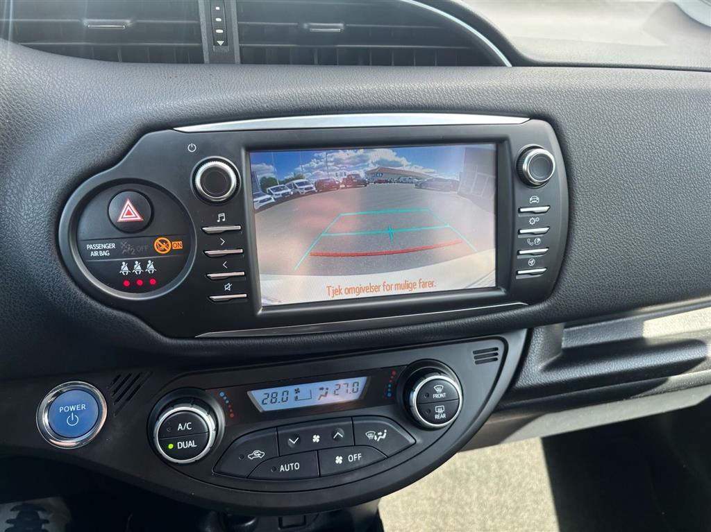 Toyota Yaris 1,5 Hybrid H3 Premiumpakke E-CVT 100HK 5d Trinl. Gear - Image 17