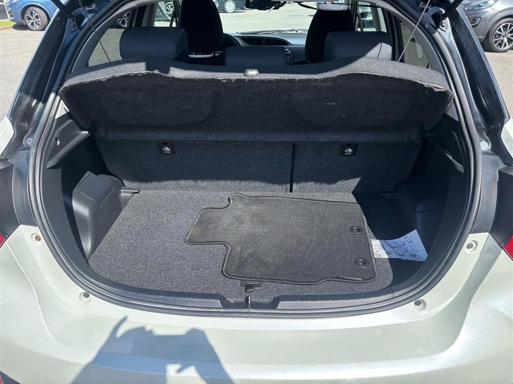 Toyota Yaris 1,5 Hybrid H3 Premiumpakke E-CVT 100HK 5d Trinl. Gear - Image 19