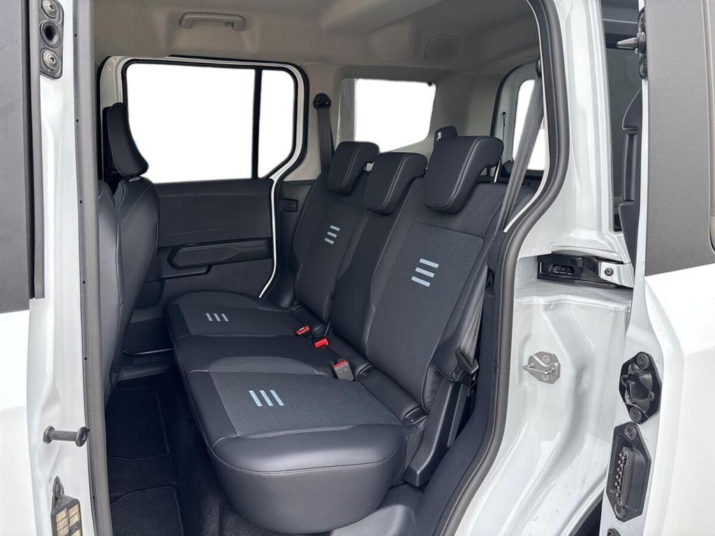 Ford E-Tourneo Courier EL Titanium 136HK Aut. - Image 11