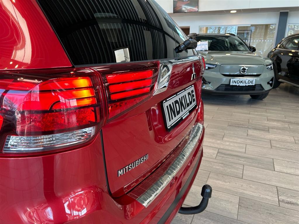 Mitsubishi Outlander 2,0 PHEV Plugin-hybrid Instyle 4WD 200HK 5d 6g Trinl. Gear - Image 17