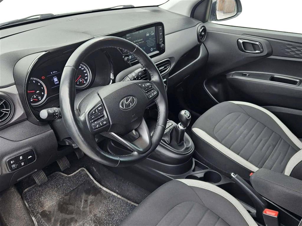Hyundai i10 1,0 Advanced 67HK 5d - Image 4