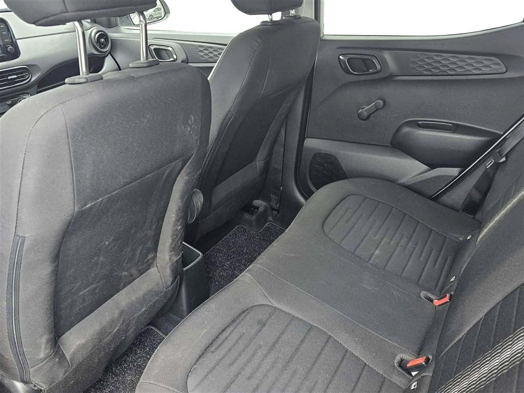 Hyundai i10 1,0 Advanced 67HK 5d - Image 5
