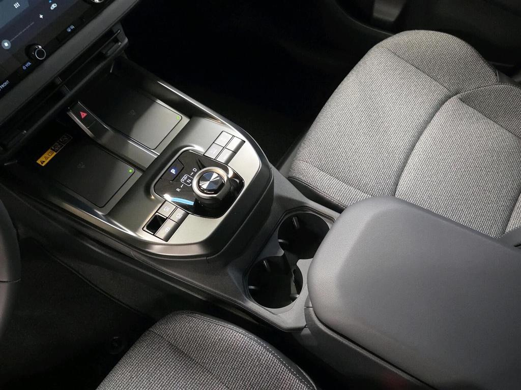 Toyota BZ4X EL Active Tech 224HK 5d Aut. - Image 12