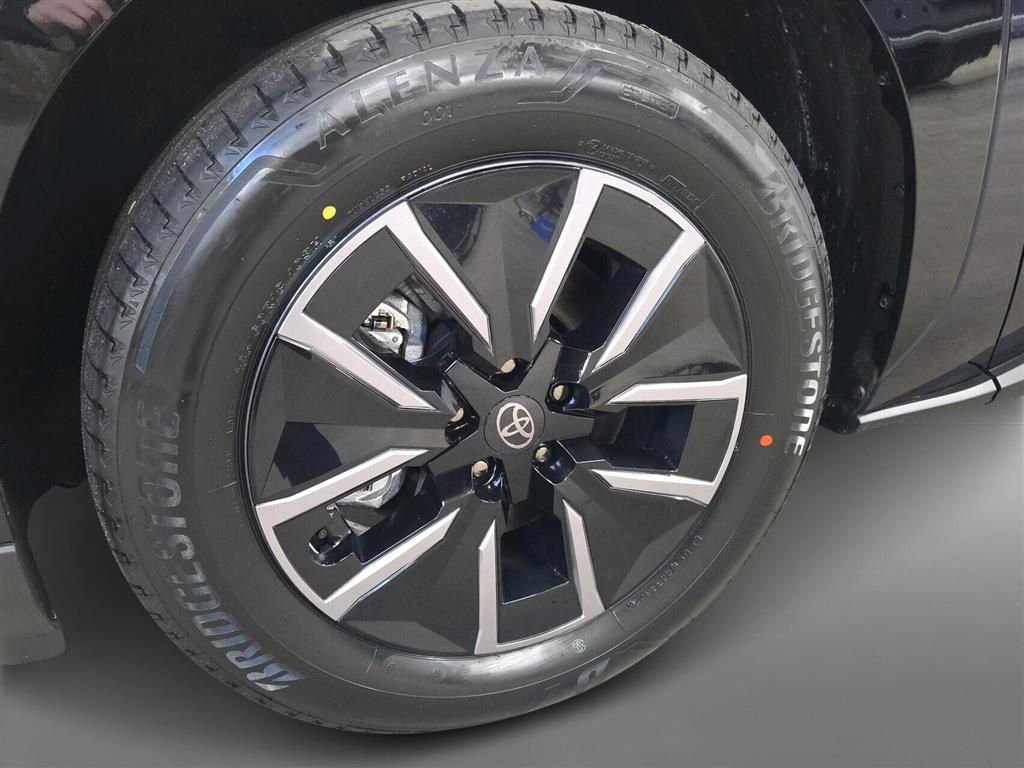 Toyota BZ4X EL Active Tech 224HK 5d Aut. - Image 18
