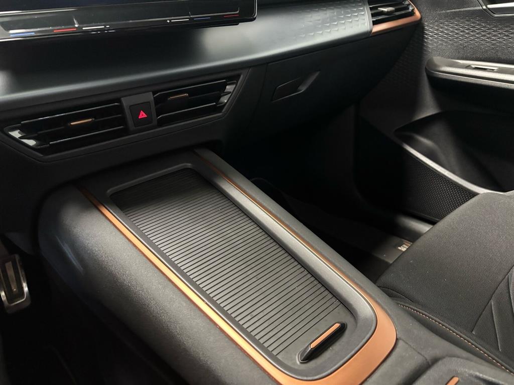 Cupra Born EL High 204HK 5d Aut. - Image 18