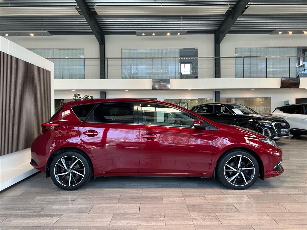 Toyota Auris 1,2 T Spirit 116HK 5d 6g - Image 3